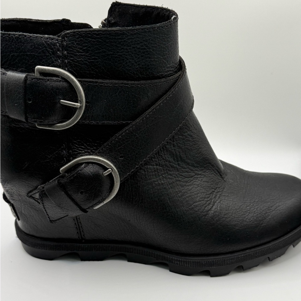 Sorel Joan of Arctic Wedge II Buckle Boot Black Leather Boots Size 6.5